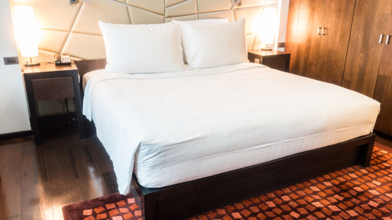 Quelle housse de couette 240×260 choisir pour un confort optimal ?